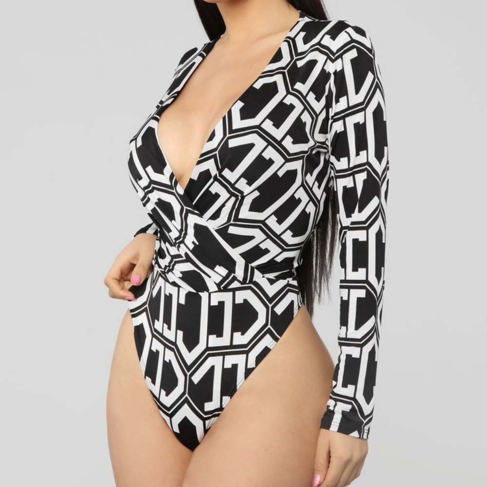 SEXY Fashion Nova Bodysuit XS/2/4 Blouse Top